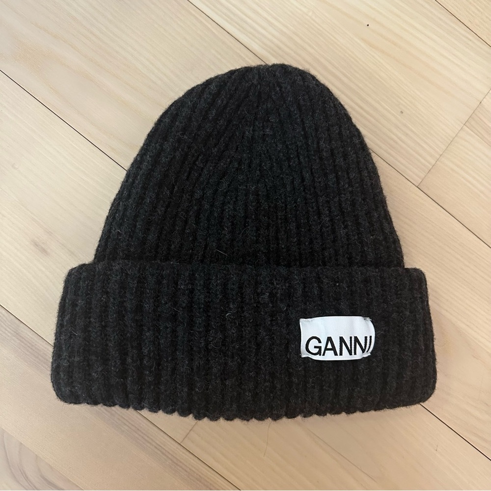 Ganni ribbed wool beanie black (dark grey)